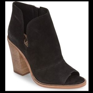 Vince Camuto Katleen peep toe suede bootie